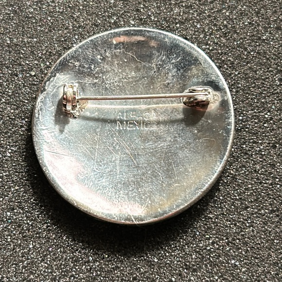 Alpaca Mexico round pin - Picture 2 of 3